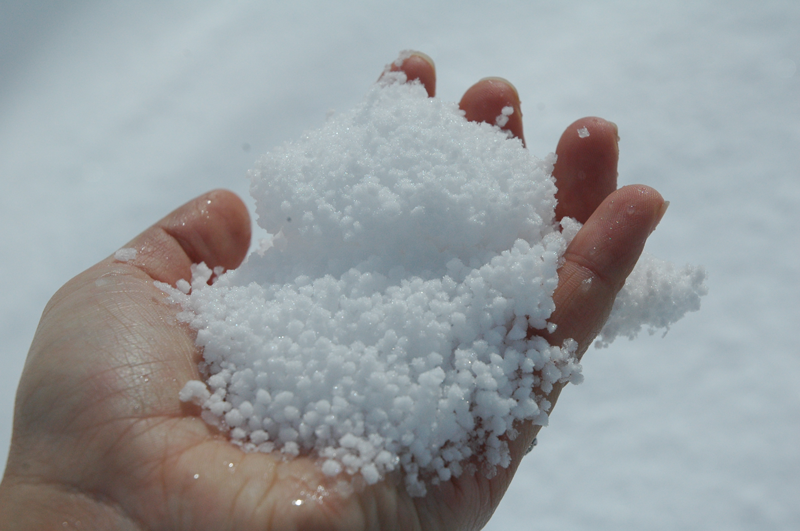 Thundersnow Produces Graupel