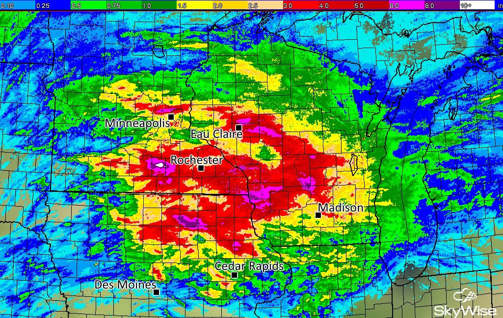 Flooding Causes Evacuations in Iowa