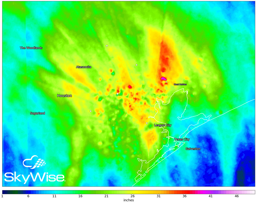 Houston Underwater as Harvey Continues to Cause Problems